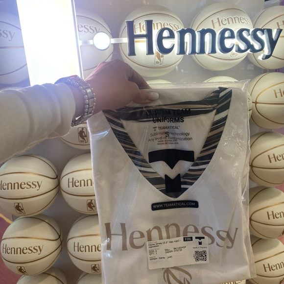 Hennessy basketball jersey - Picture 3 of 4